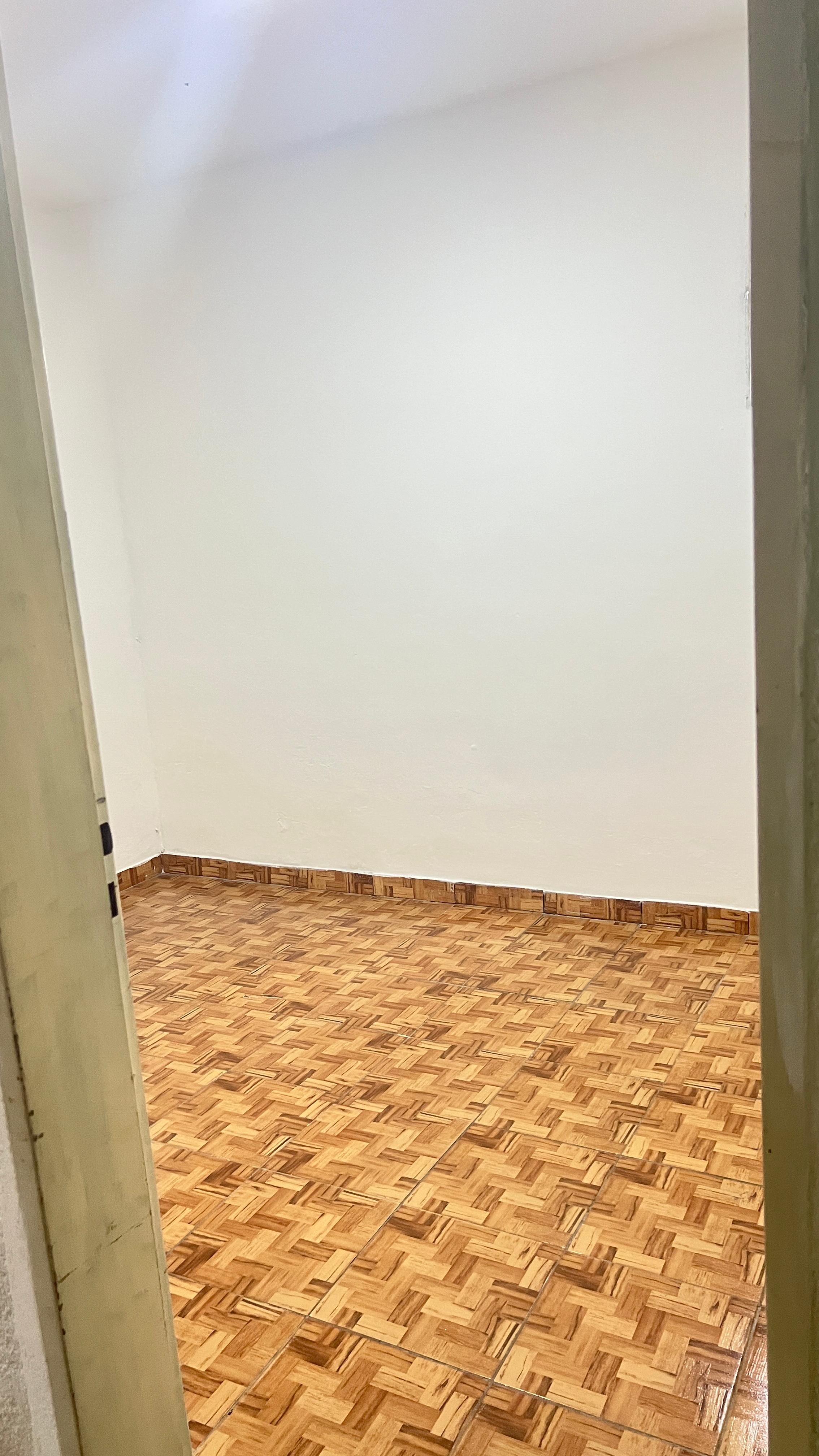 DEPARTAMENTO EN ALQUILER IDEAL PARA PAREJA O PERSONA SOLA.
UBICACION: GARIBALDI N° 2221 ENTRE PASAJE DRAKE Y 33 ORIENTALES, GLEW.
CONSTA DE: 1 DORMITORIO, COCINA, LIVING-COMEDOR Y BAÑO.
SERVICIO DE LUZ COMPARTIDO.
VALOR DEL ALQUILER: $ 250.000 X MES DEPARTAMENTO EN ALQUILER IDEAL PARA PAREJA O PERSONA SOLA.
UBICACION: GARIBALDI N° 2221 ENTRE PASAJE DRAKE Y 33 ORIENTALES, GLEW.
CONSTA DE: 1 DORMITORIO, COCINA, LIVING-COMEDOR Y BAÑO.
SERVICIO DE LUZ COMPARTIDO.
VALOR DEL ALQUILER: $ 250.000 X MES